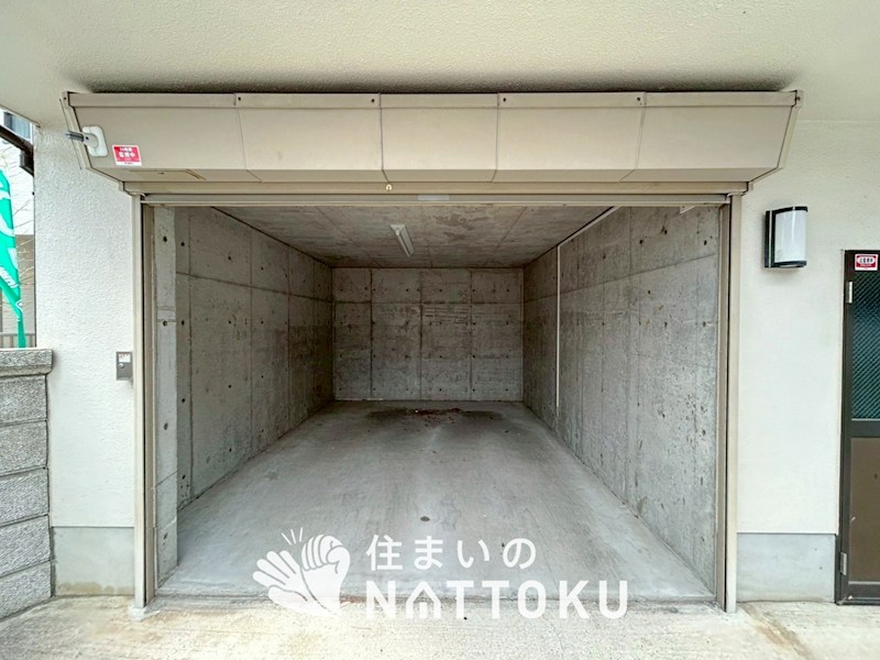 寝屋川市秦町 現地写真（駐車場）
