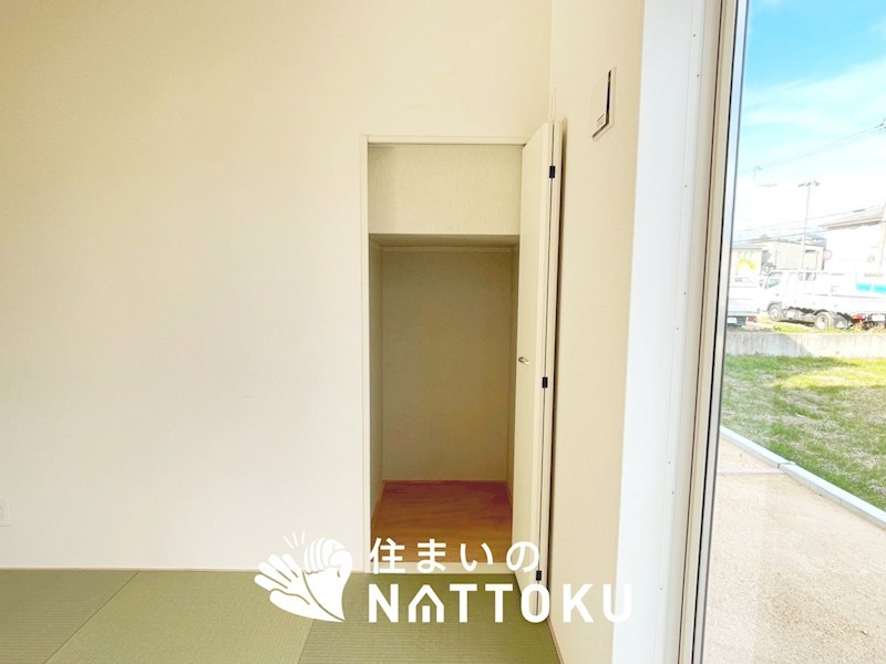 小野市神明町　第10期　2号地 内観写真（収納）