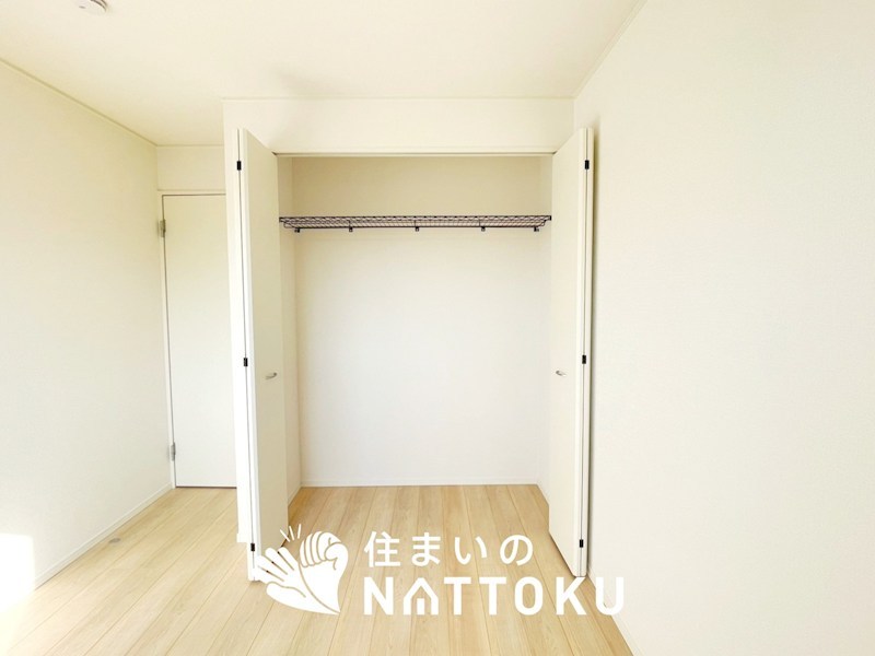 小野市神明町　第10期　2号地 内観写真（収納）
