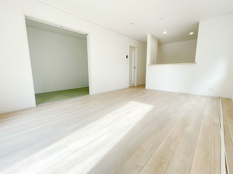 三木市緑が丘町中　第1期　3号地  同仕様写真（リビング）