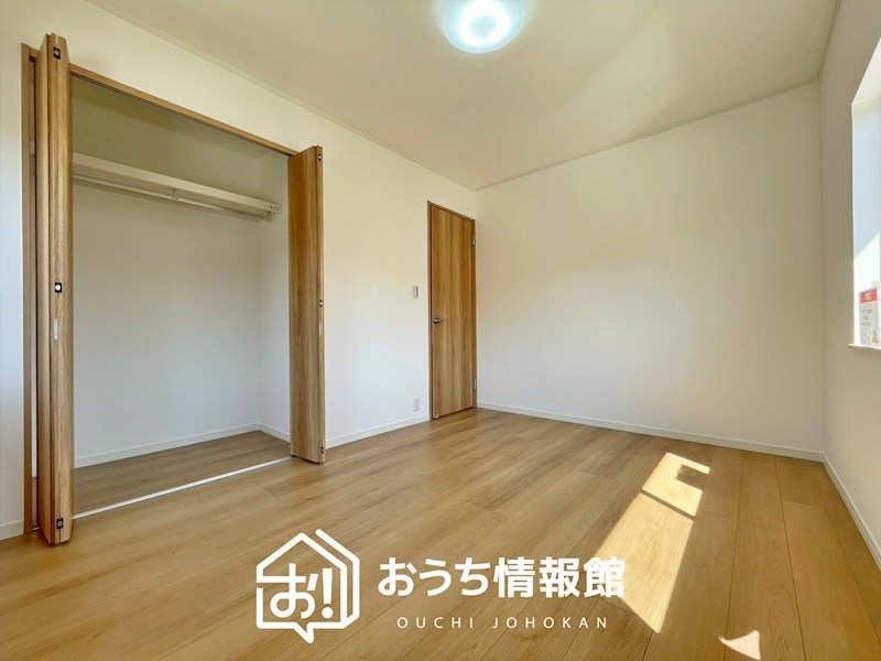 四日市市桜新町 内観写真（リビング以外の居室）