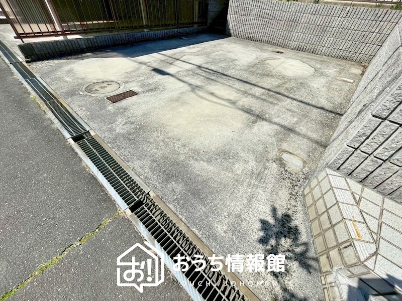 四日市市桜新町 現地写真（駐車場）