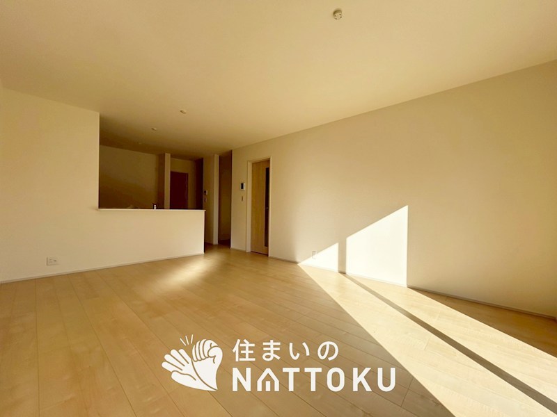 野洲市冨波甲　第3期　3号地 内観写真（リビング）
