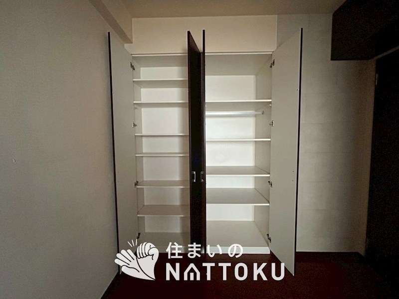 グランスイート香里園 内観写真（収納）