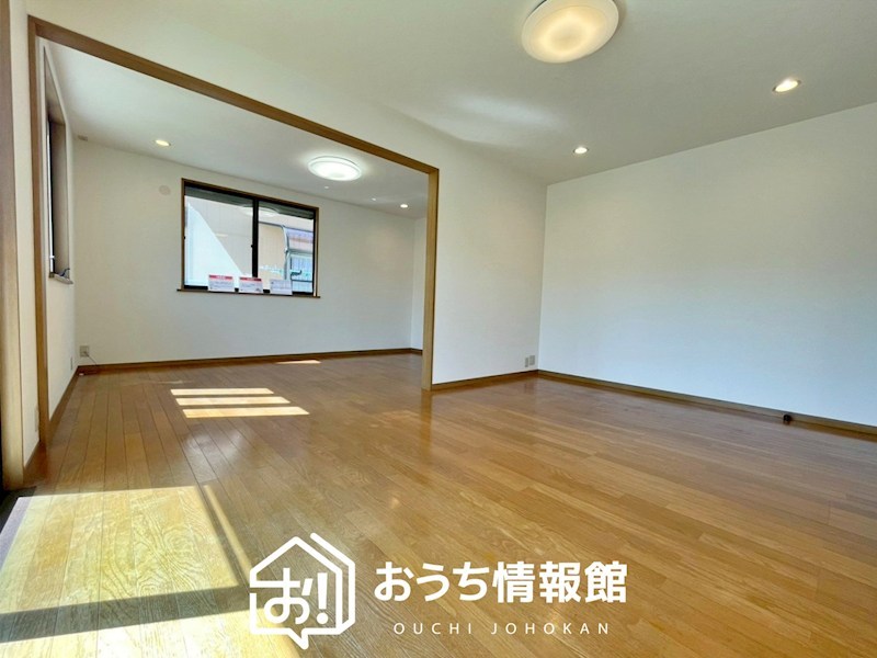 四日市市桜新町　 内観写真（リビング）
