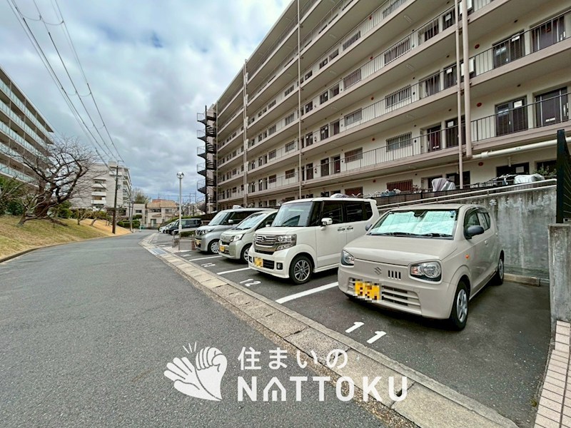 枚方ハイツ　7号棟 共用部写真（駐車場）