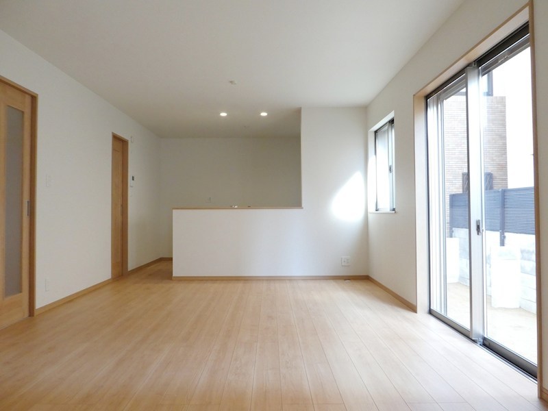 明石市二見町東二見　B号地  同仕様写真（リビング）