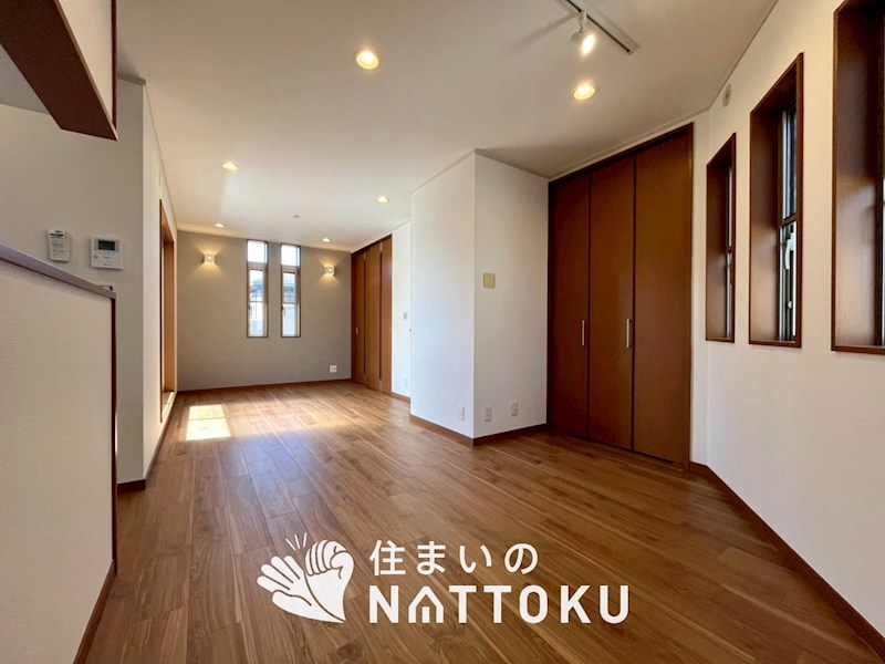 交野市神宮寺 内観写真（リビング）