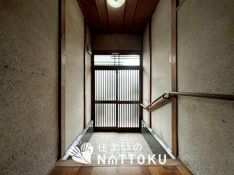 交野市倉治 現地写真（玄関）