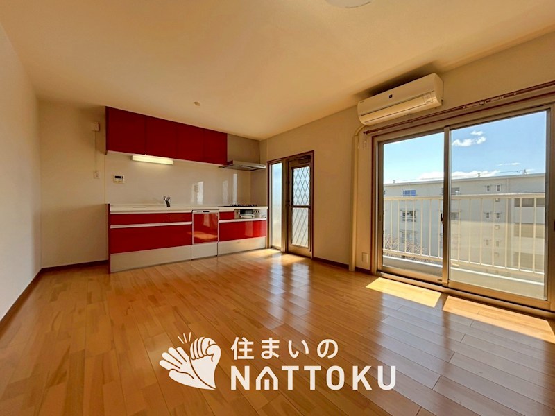 住宅都市整備公団山田池住宅　第6号棟 内観写真（リビング）