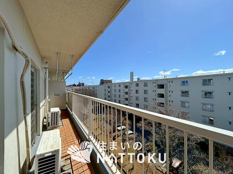 住宅都市整備公団山田池住宅　第6号棟 現地写真（バルコニー）