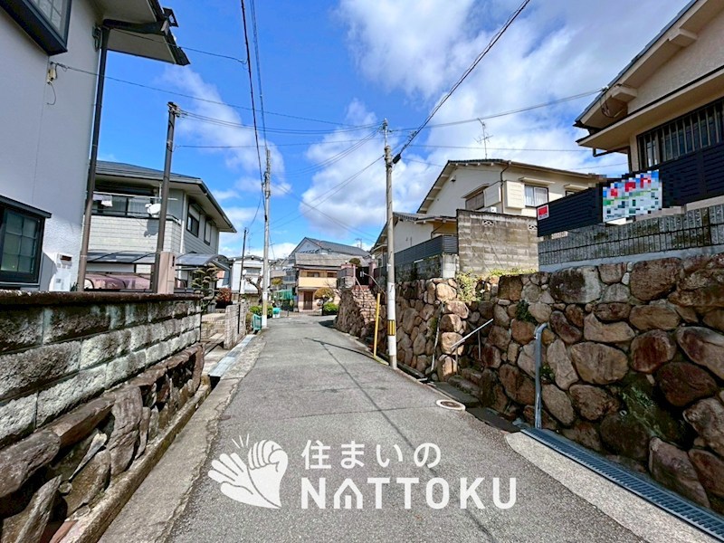 寝屋川市太秦緑が丘　 現地写真（前面道路含む現地写真）