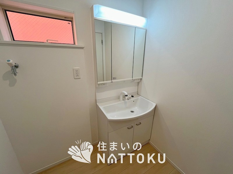 八尾市桂町　第3期　2号地  内観写真（洗面台・洗面所）