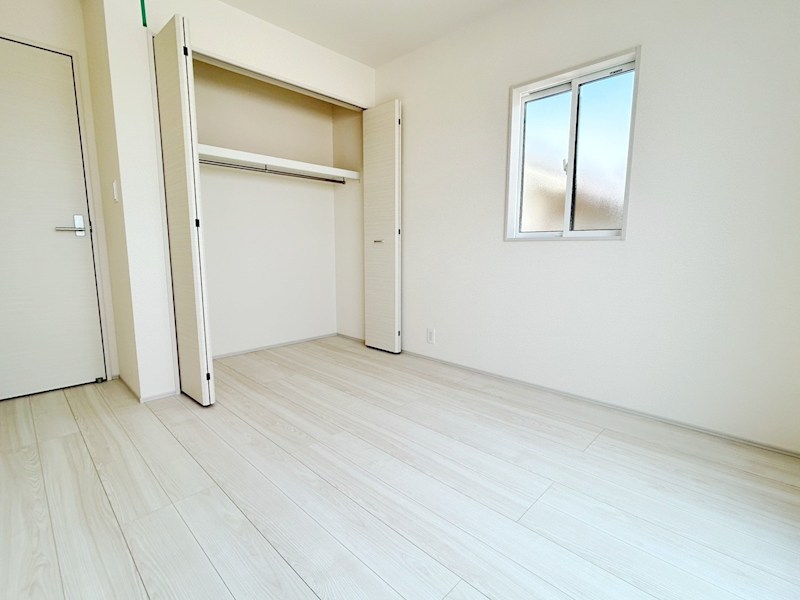 草津市木川町　第4期　1号地 内観写真（リビング以外の居室）