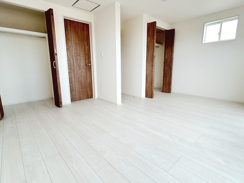 草津市木川町　第4期　3号地 内観写真（リビング以外の居室）