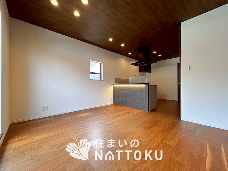 枚方市出口 内観写真（リビング）