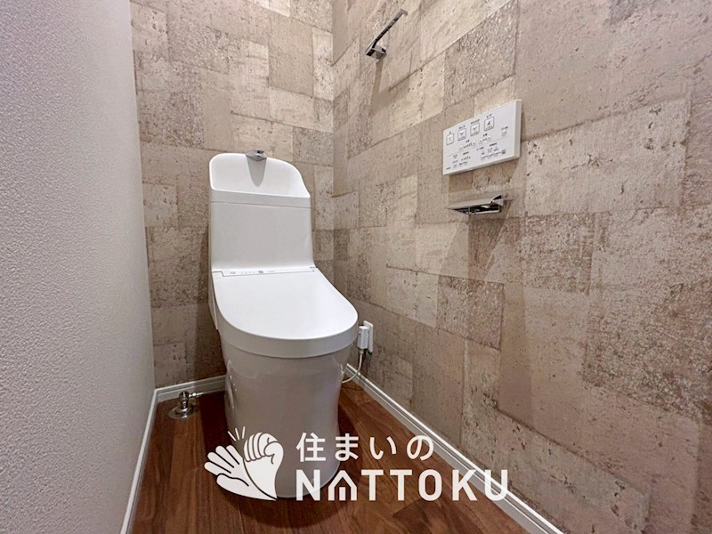 枚方市出口 内観写真（トイレ）