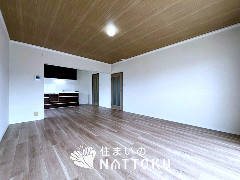 グリーンヒル光善寺住宅　第10号棟 内観写真（リビング）