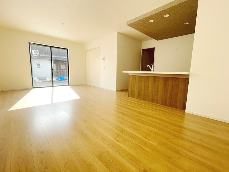 姫路市西庄　第4期　4号地   同仕様写真（リビング）