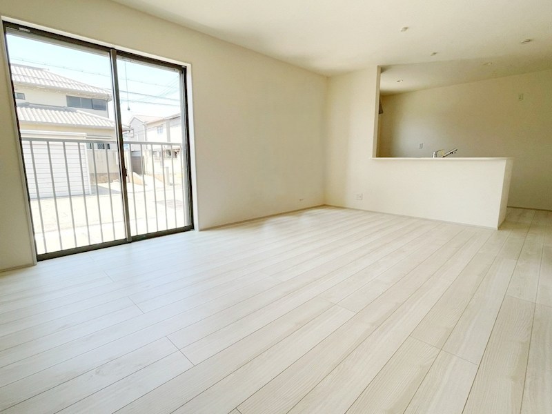 明石市大久保町江井島　第3期  同仕様写真（リビング）