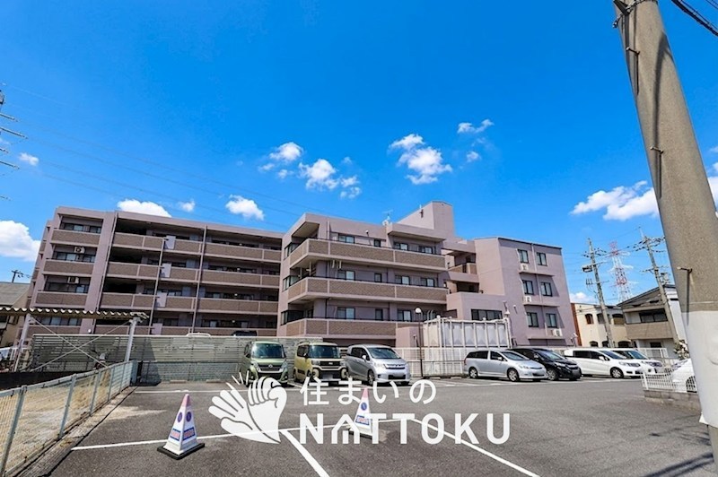 メロディーハイム牧野公園弐番館 共用部写真（駐車場）