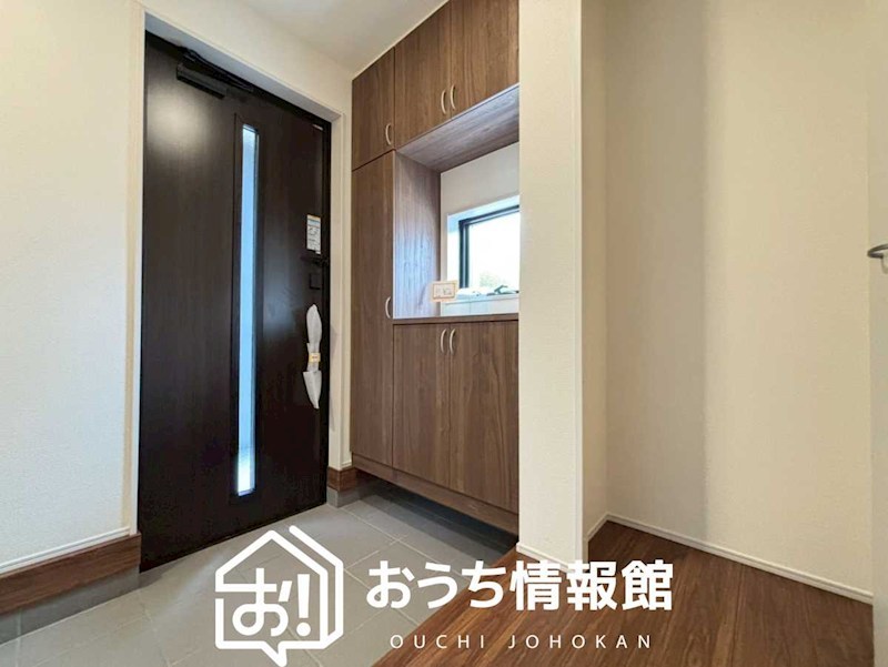 岐阜市下川手　 現地写真（玄関）