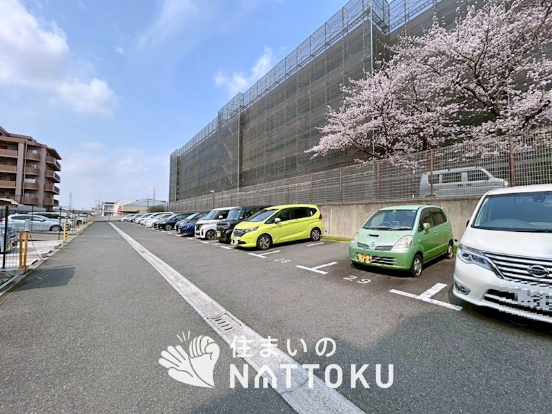 グランフィーネ枚方長尾 共用部写真（駐車場）