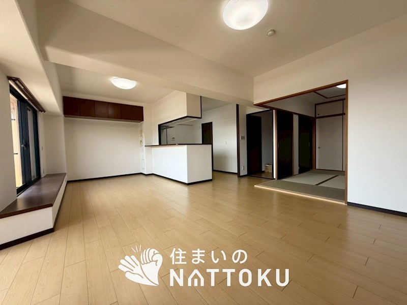 ふぁみーゆ寝屋川セントラルパーク　B棟 内観写真（リビング）