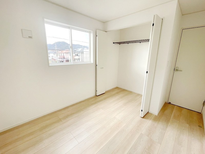 加古川市加古川町友沢　第8期　2号地   内観写真（リビング以外の居室）