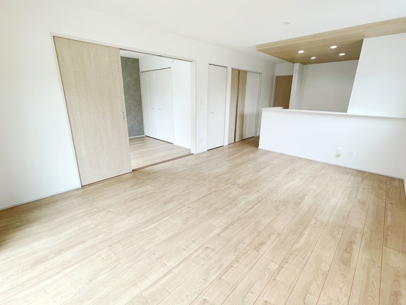 柏原市田辺　第4期　2号地 同仕様写真（リビング）