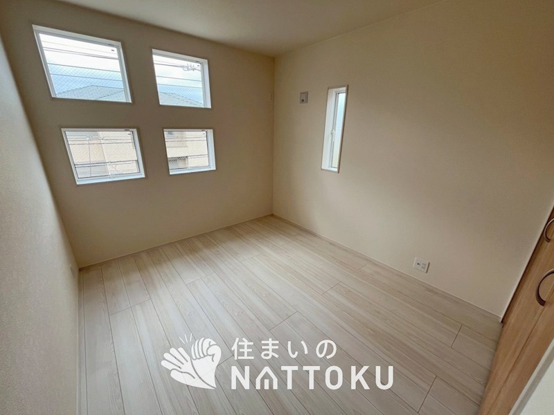 寝屋川市太秦中町 内観写真（リビング以外の居室）