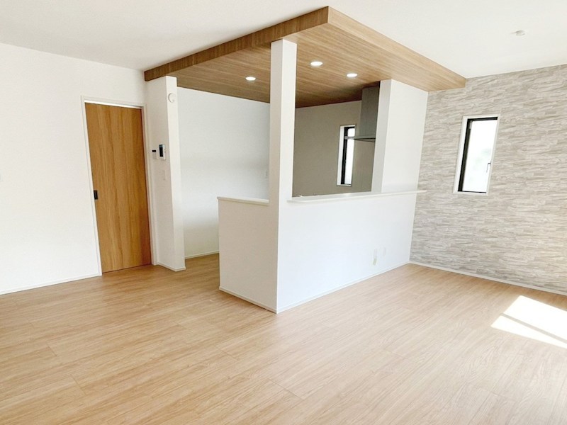堺市美原区北余部 同仕様写真（リビング）