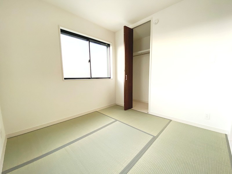 柏原市田辺　第3期　2号地 内観写真（リビング以外の居室）