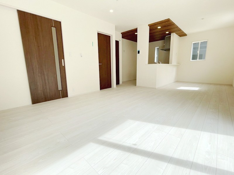 枚方市楠葉丘 同仕様写真（リビング）