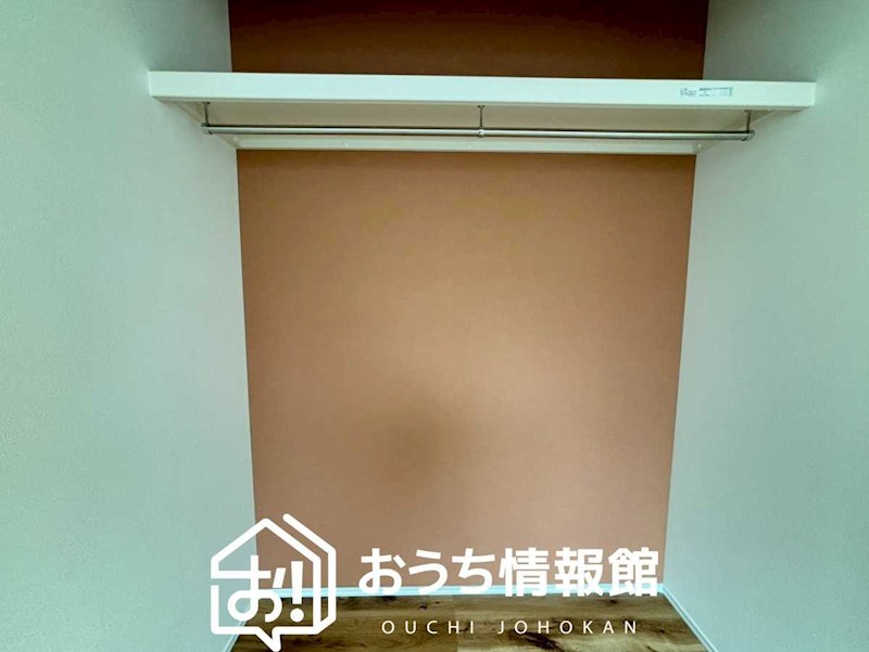 岐阜市茜部菱野　B号地  内観写真（収納）