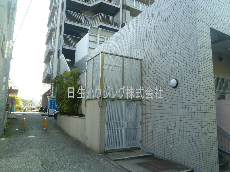 ファミール竹城台 その他