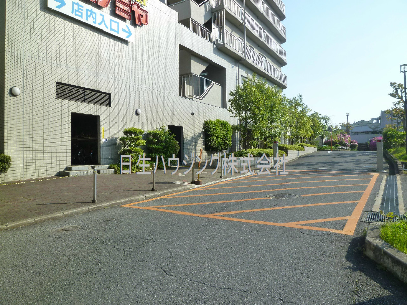 ファミール竹城台 その他