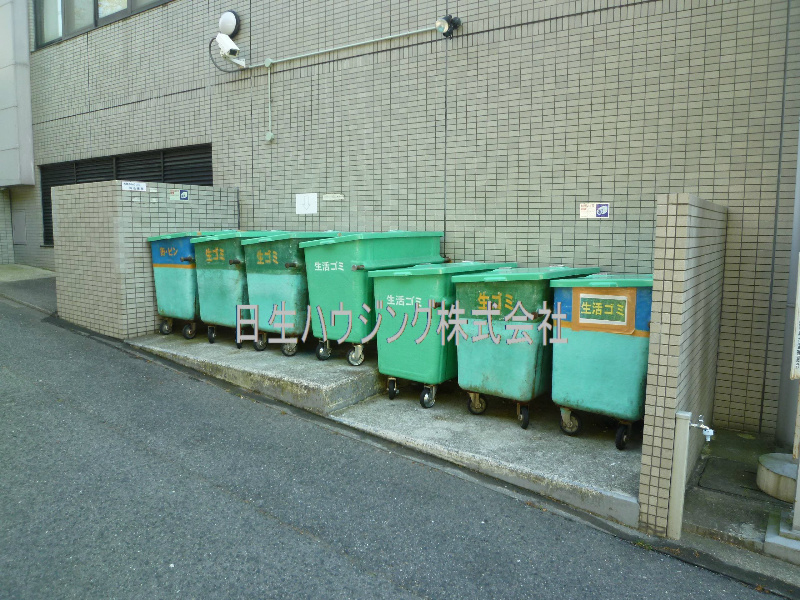 ファミール竹城台 その他