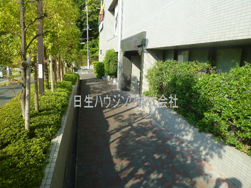 ファミール竹城台 その他