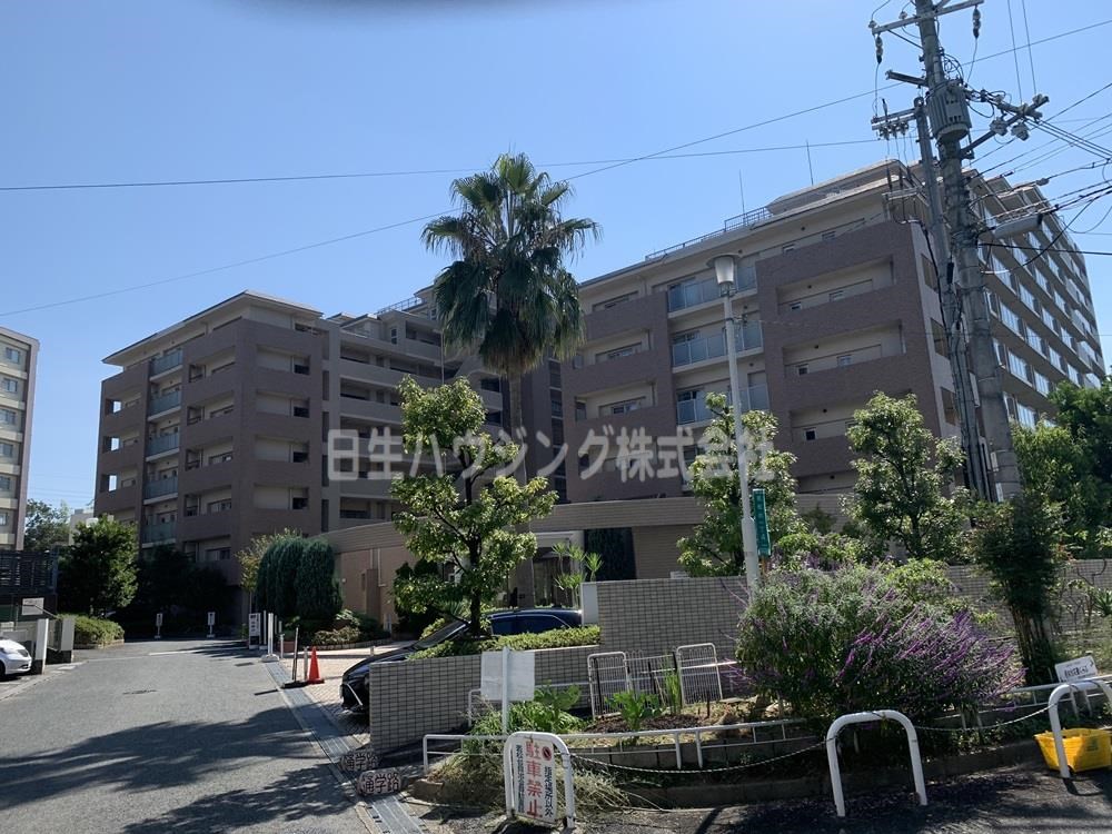 ロイヤルアーク泉ヶ丘 外観写真