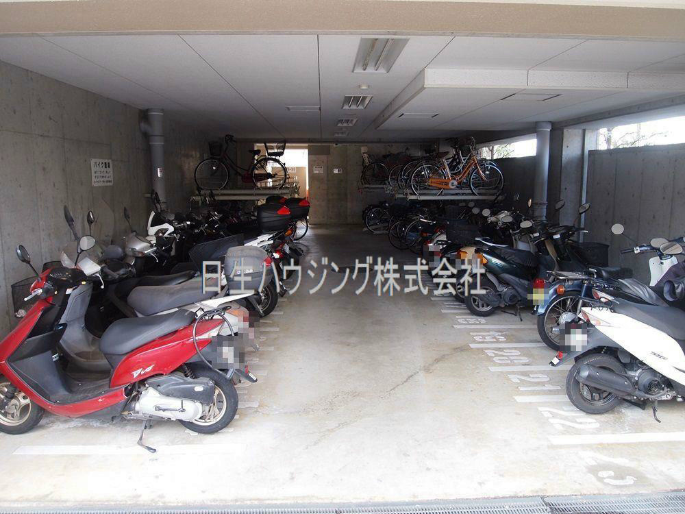 ロイヤルアーク泉ヶ丘 その他