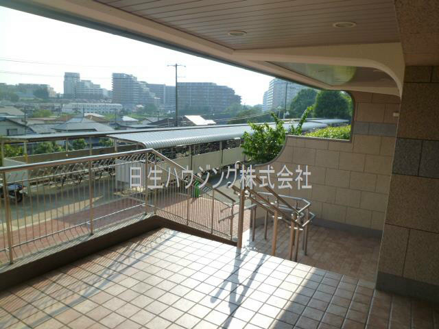 泉北星和台コーポラス 共用部写真（エントランス）