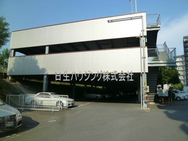 泉北星和台コーポラス 共用部写真（駐車場）