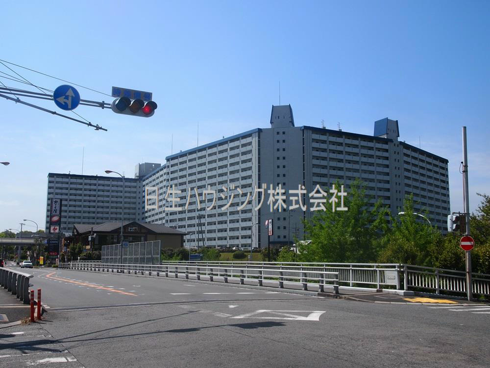 泉北若松台ＡＢ住宅1号棟 外観