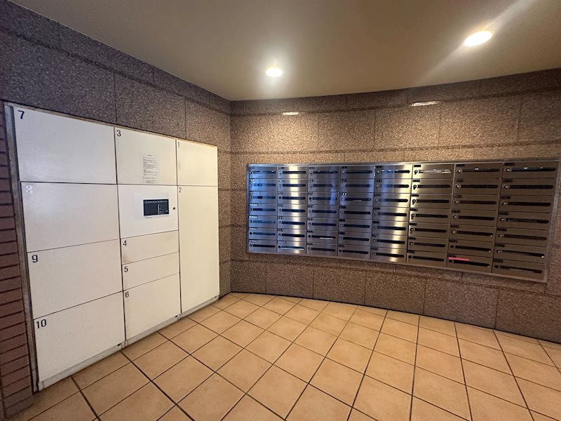 ロイヤルステージ蟹江北棟 共用部写真（ロビー）