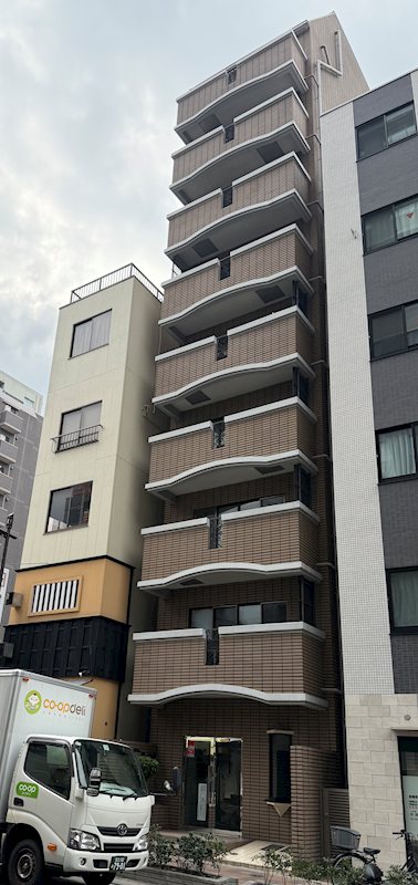 東京都台東区雷門１丁目13-13 現地写真