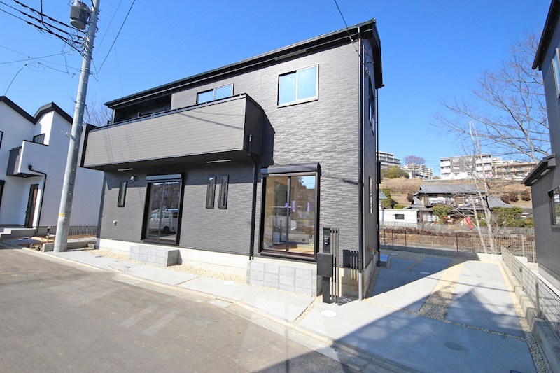 稲城市若葉台　2号棟 外観写真