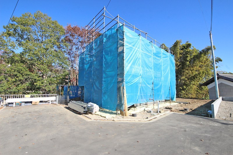 稲城市若葉台　4号棟 外観写真