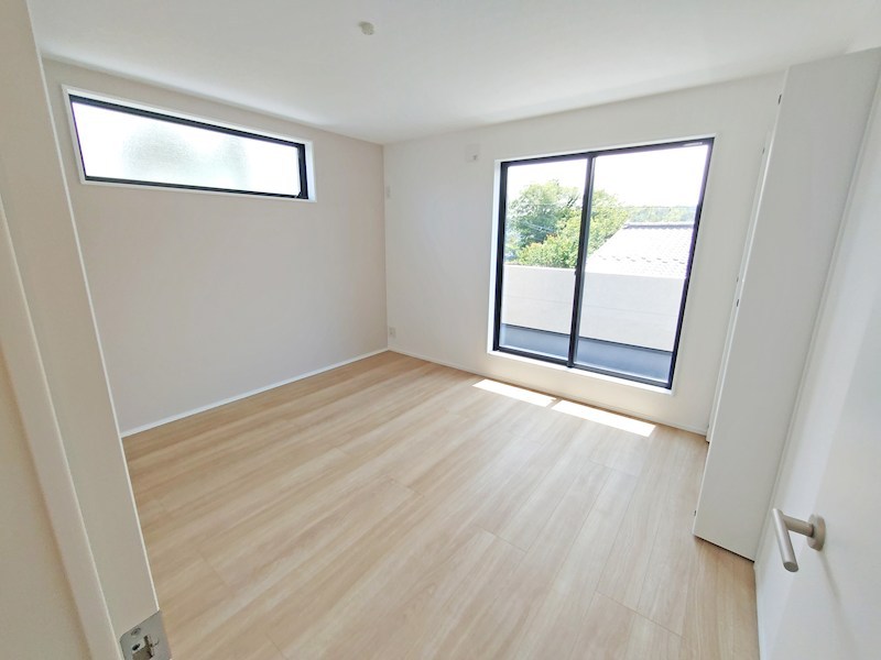 6.6帖＋5.3帖の固定階段小屋裏収納が魅力。三方角地が生む、陽だまりの住まい！ その他