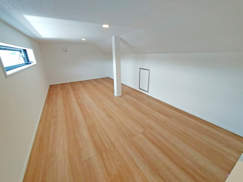 6.6帖＋5.3帖の固定階段小屋裏収納が魅力。三方角地が生む、陽だまりの住まい！ その他